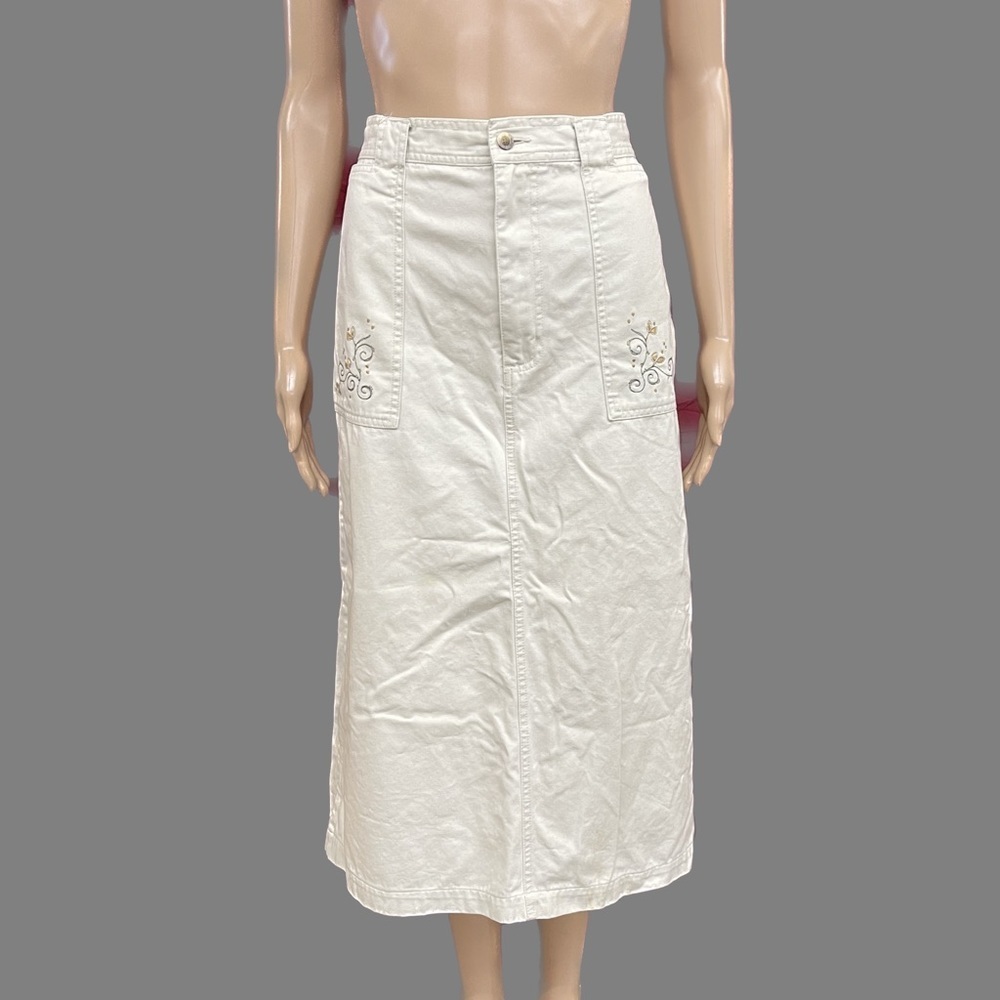 Vintage 90’s Khaki Embroidered Skirt with lots of pockets Size 14